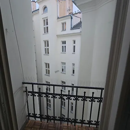 Lazienki Park Bagatela Street Floor With Lift Apartament *